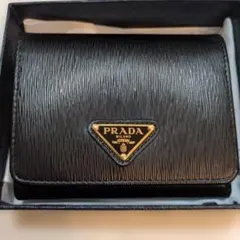 PRADA サフィアーノ三角ロゴ コンパクト三つ折財布
