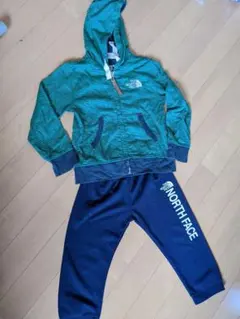 ザ・ノース・フェイスのパーカー