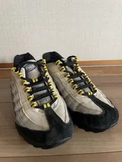 Item thumbnail for item 984921c5-e9f9-429c-8ea8-6a928d548066