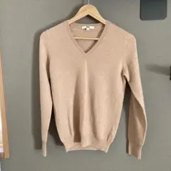UNIQLO Vネックニット ベージュ M