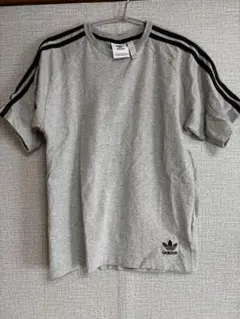 adidasTシャツxs