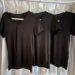 〈ユニクロ 〉メンズエアリズムVネックTシャツ 3枚セット ブラック　黒