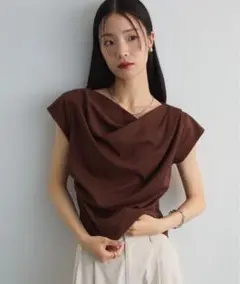 ドレープオフショルフレンチ袖Tシャツ