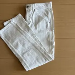 UNIQLO ホワイト デニム ペインターパンツ　白　ズボンのサムネイル