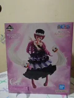 ペローナ　一番くじ　フィギュアのサムネイル
