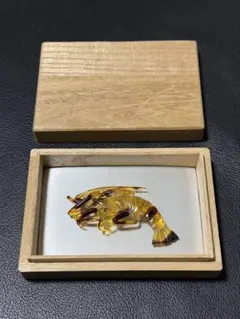 帯留め おびとめ ブローチ 天然さんご 珊瑚 鑑別書付 彫刻品 着物 帯 