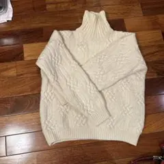 手編み　白　セーター　ハイネック