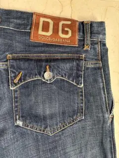6.Dolce & Gabbana ダークブルーストレートデニム DGロゴ付きのサムネイル