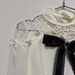 アンクルージュ　フリルリボンブラウス　オフホワイト