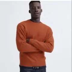 UNIQLO プレミアムラムクルーネックセーター