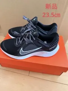 Nike ランニングシューズ 黒　23.5㎝