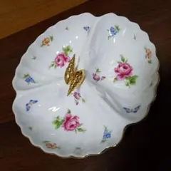 花柄の陶器製菓子入れ