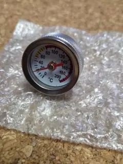 オイルフィラーキャップ　油温計　M20/1.5P 新品　スズキ車他　汎用品のサムネイル