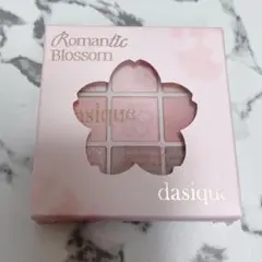 【新品】dasique デイジーク　ロマンチックブロッサム　アイシャドウパレット
