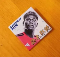サッカー 日本代表 鈴木彩艶選手 SAMURAI BLUE ひし形缶バッジのサムネイル