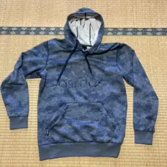 adidas 迷彩パターン フード付きパーカー