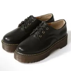 ブラック 厚底レースアップシューズ
