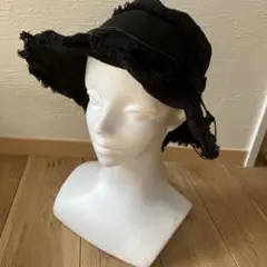 折りたたみ、軽いフリンジ付き黒バケットハット