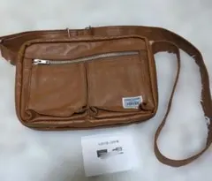 レザーボディバッグ