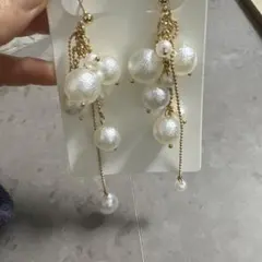 ホワイトパール風ビーズピアス