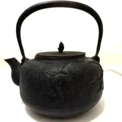 南部鉄瓶 松模様 鉄急須 湯沸かし 鉄器茶道具 鍋元万代屋松2Lサビ有