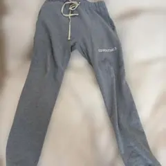 ジョガーパンツ　ESSENTIALS