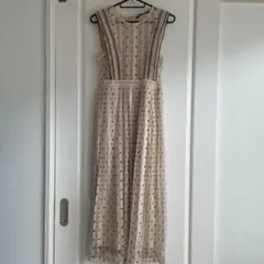 ZARAノースリーブロングワンピース ベージュ ドット柄