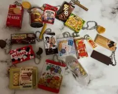 ガチャガチャ　カプセルトイ　お菓子系　日本のお菓子　平成レトロ　日本限定