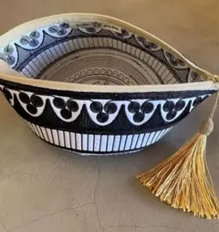 新品未使用　タッセル付きポーチ　ハンドメイド作家　モロッコ　壁画