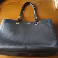 MICHAEL KORSとても大きな ブラックトートバッグ