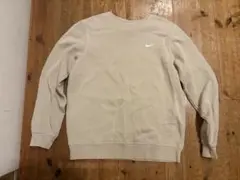 Nike ベージュ トレーナー