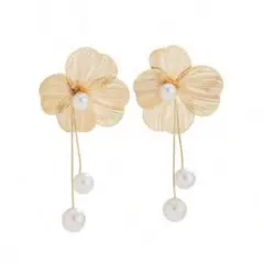 花デザイン パール付きピアス