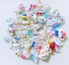 シナモン　シナモロール　ネイルパーツ　デコパーツ　サンリオ