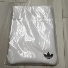 adidas ノベルティ ポーチ