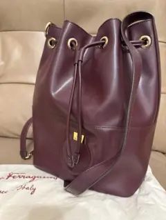 Salvatore Ferragamo 巾着バッグ ボルドーのサムネイル
