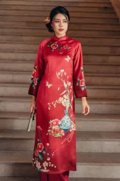 ベトナム赤いアオザイセット。赤い椿