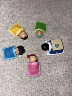 ガチャガチャ　クレヨンしんちゃん　おやすみ隊2コンプリートセット