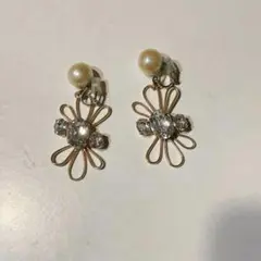 花型 パール ビジュー ゴールド イヤリング