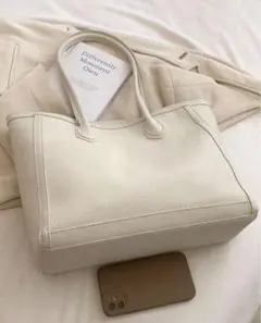 ホワイトベージュレザートートバッグ
