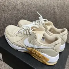 美品NIKEウィメンズ エア マックス エクシー26㎝