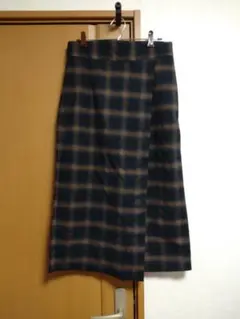 263.【GU】オンブレチェックナローミディスカート XLサイズ 黒