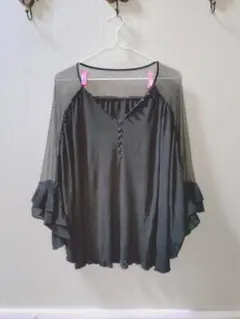 フリル袖カットソー・ブラック