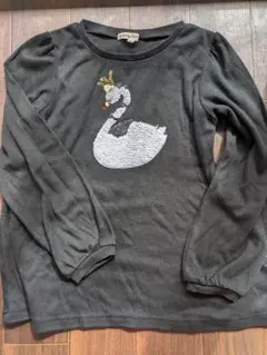 黒の白鳥デザイン長袖カットソー