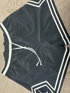 新品/未使用/正規品【NIKEジョーダン ショートパンツ　バスケットパンツ】XL