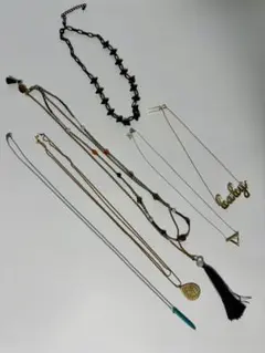 ネックレス　6点　まとめ売り　ロゴ ラインストーン　タッセル　ビーズ　zara