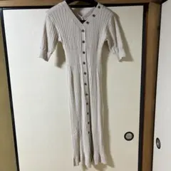 snidel スナイデル　アイボリー リブ編み Vネックワンピース 半袖