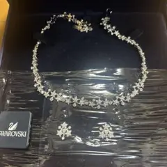 スワロフスキー ネックレス ピアス セット アクセサリー ロゴ 両耳用星スター