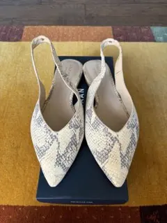 COLE HAAN バックストラップ　フラット サイズ7.5