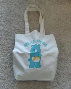 【美品】ケアベア トートバッグ エコバッグ　韓国　ハングル　CareBearsのサムネイル
