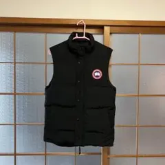 CANADA GOOSE GARIBALDI PARKAカナダグースベストのみ - メルカリ